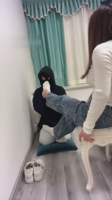 【巴莉女王】首调下贱小母狗 bf10842
