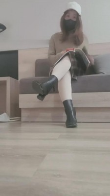 【婷婷玉主】棉袜踩踏/舔足 bf9047
