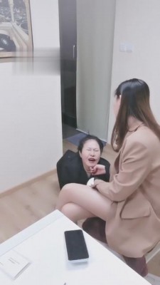 【宇婉莹】偷拍公司保洁阿姨娜姐 bf3013
