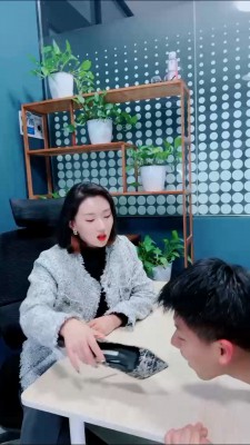 【潘妮女王】白领惩罚下属/鞭子抽/脚碾压狗脸/拧耳朵 bf25673