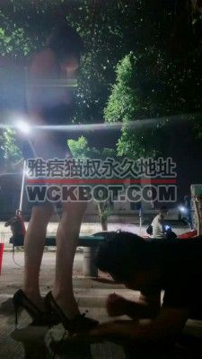 【甜心教主】户外抓住兄弟双狗遛狗虐 bf33652