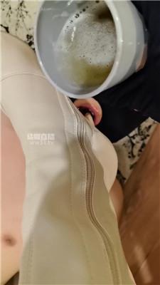 【海海】圣水泡白丝-清理脏鞋底    JS260730-36